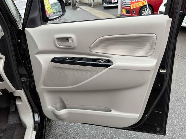 デイズルークス Ｘ　ＥＴＣ　全周囲カメラ　両側スライド・片側電動　ナビ　ＴＶ　スマートキー　アイドリングストップ　電動格納ミラー　ベンチシート　ＣＶＴ　盗難防止システム　ＡＢＳ　ＥＳＣ　ＣＤ　ＤＶＤ再生　ＵＳＢ（42枚目）