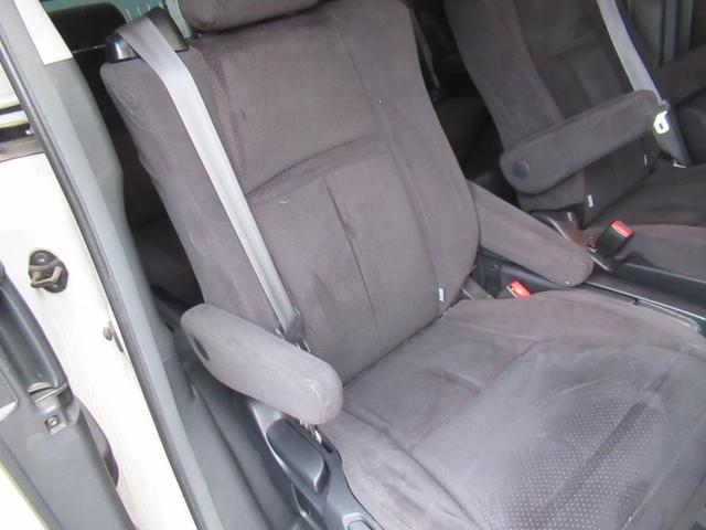 ヴェルファイア ３．５Ｚ　プラチナセレクションＩＩ　４ＷＤ　ドライブレコーダー　ＥＴＣ　バックカメラ　ナビ　ＴＶ　クリアランスソナー　オートクルーズコントロール　両側電動スライドドア　ＨＩＤ　電動リアゲート　スマートキー　電動格納ミラー　３列シート（27枚目）