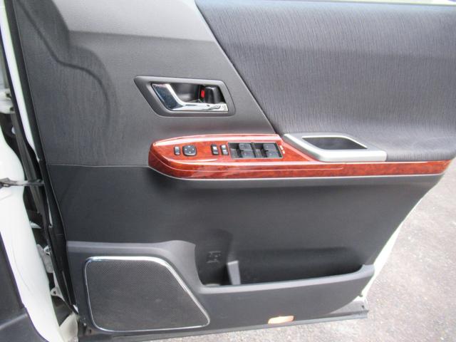 ヴェルファイア ３．５Ｚ　プラチナセレクションＩＩ　４ＷＤ　ドライブレコーダー　ＥＴＣ　バックカメラ　ナビ　ＴＶ　クリアランスソナー　オートクルーズコントロール　両側電動スライドドア　ＨＩＤ　電動リアゲート　スマートキー　電動格納ミラー　３列シート（48枚目）