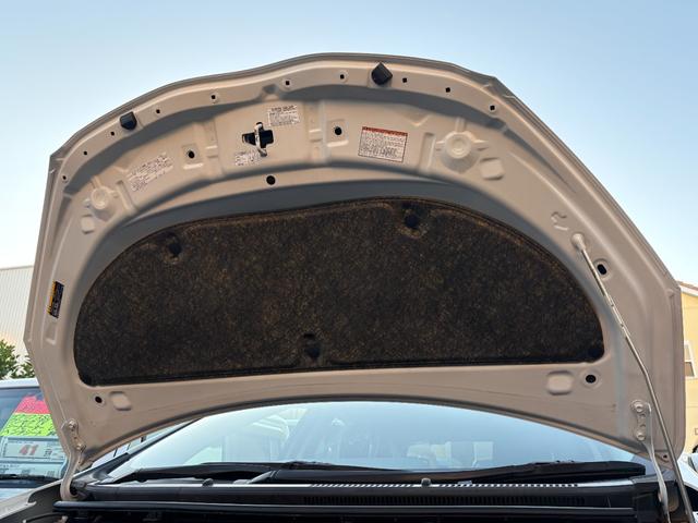 アクア Ｓ　純正９インチナビ　Ｂカメラ　Ｂｌｕｅｔｏｏｔｈ　ＬＥＤライト　スマートキー　ＥＴＣ　シートヒーター　フルセグ（12枚目）