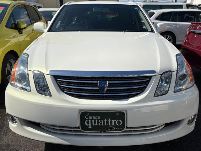 マークIIブリット ２．５ｉＲ－Ｓ　３５ｔｈアニバーサリーナビＰ　マルチナビ　ＨＩＤライト　キーレス　ＥＴＣ　禁煙車　Ｐガラス　純正１７インチＡＷ　３５周年特別仕様車（6枚目）