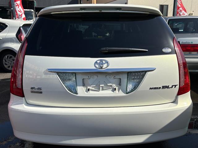 マークIIブリット ２．５ｉＲ－Ｓ　３５ｔｈアニバーサリーナビＰ　マルチナビ　ＨＩＤライト　キーレス　ＥＴＣ　禁煙車　Ｐガラス　純正１７インチＡＷ　３５周年特別仕様車（7枚目）