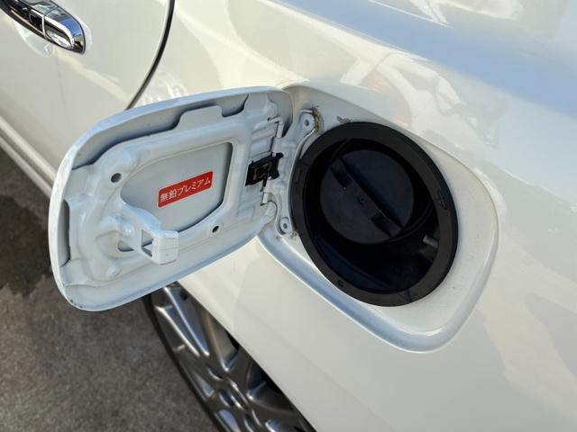 マークIIブリット ２．５ｉＲ－Ｓ　３５ｔｈアニバーサリーナビＰ　マルチナビ　ＨＩＤライト　キーレス　ＥＴＣ　禁煙車　Ｐガラス　純正１７インチＡＷ　３５周年特別仕様車（16枚目）