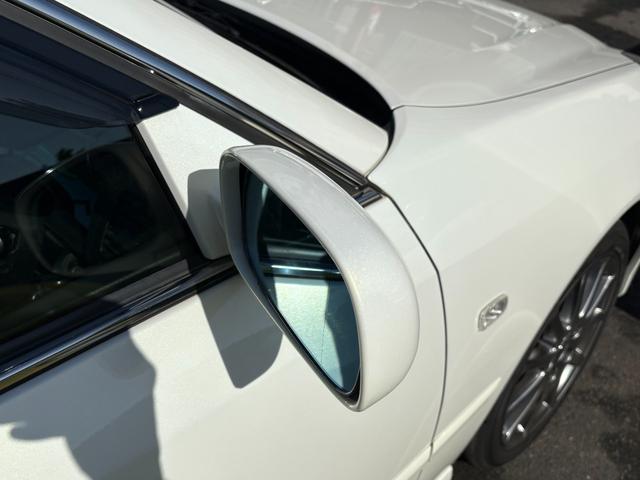 マークIIブリット ２．５ｉＲ－Ｓ　３５ｔｈアニバーサリーナビＰ　マルチナビ　ＨＩＤライト　キーレス　ＥＴＣ　禁煙車　Ｐガラス　純正１７インチＡＷ　３５周年特別仕様車（18枚目）