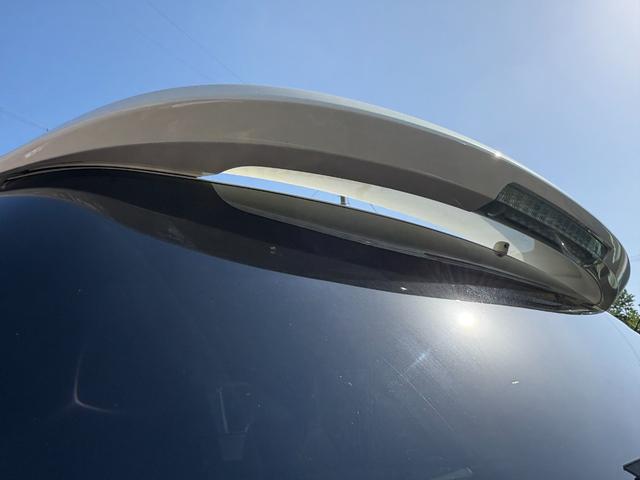 マークIIブリット ２．５ｉＲ－Ｓ　３５ｔｈアニバーサリーナビＰ　マルチナビ　ＨＩＤライト　キーレス　ＥＴＣ　禁煙車　Ｐガラス　純正１７インチＡＷ　３５周年特別仕様車（24枚目）