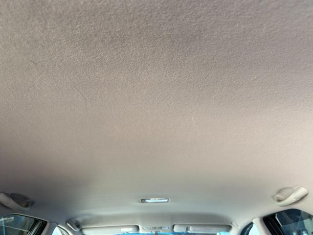 マークIIブリット ２．５ｉＲ－Ｓ　３５ｔｈアニバーサリーナビＰ　マルチナビ　ＨＩＤライト　キーレス　ＥＴＣ　禁煙車　Ｐガラス　純正１７インチＡＷ　３５周年特別仕様車（45枚目）