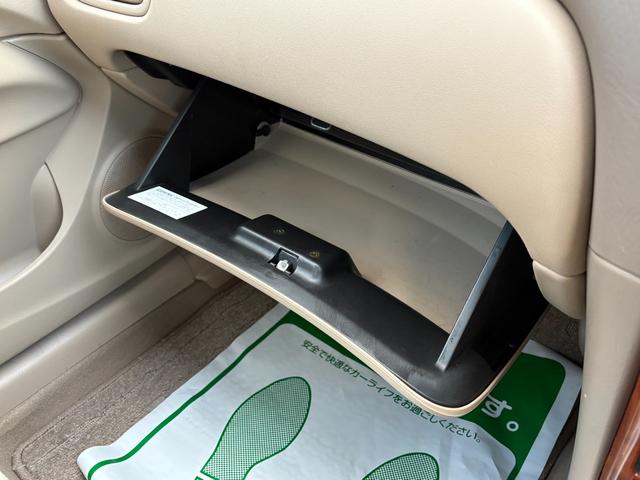 ブルーバードシルフィ 15i-G 5速マニュアル 禁煙車 ETC フルセグTV 純正CDデッキ 純正AW ドラレコ キーレス(11枚目)