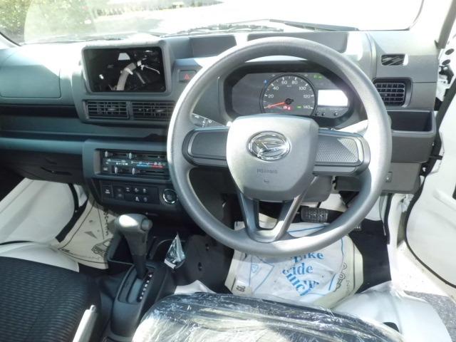 ハイゼットトラック ジャンボエクストラ　届出済未使用車　ＬＥＤヘッド　４ＷＤ　ＣＶＴ車　スマートキー　プッシュスタート（4枚目）