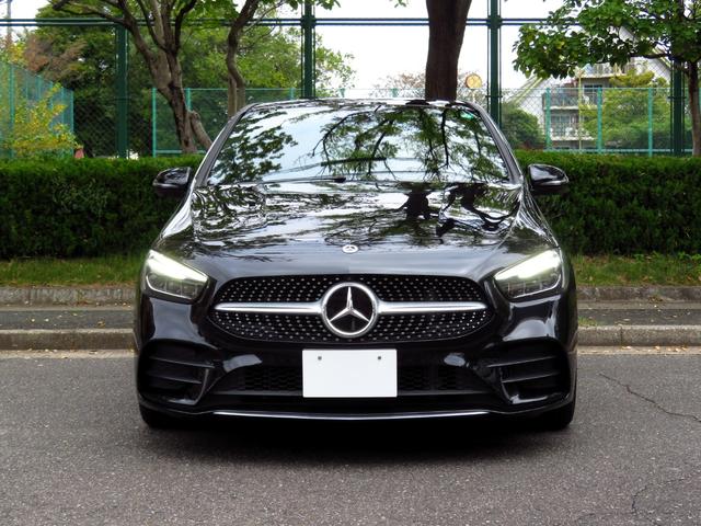 Bクラス B180 AMGレザーエクスクルーシブパッケージ パノラマルーフ アドバンスドパッケージ レーダーセーフティパッケージ ナビゲーションパッケージ 赤/黒本革シート 360°カメラ ヘッドアップディスプレイ パワーシート シートヒーター 禁煙車(2枚目)