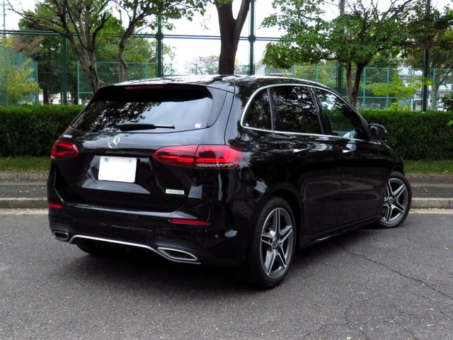 Bクラス B180 AMGレザーエクスクルーシブパッケージ パノラマルーフ アドバンスドパッケージ レーダーセーフティパッケージ ナビゲーションパッケージ 赤/黒本革シート 360°カメラ ヘッドアップディスプレイ パワーシート シートヒーター 禁煙車(5枚目)