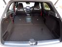 ★後席バックレストを倒すと更に巨大なラゲージスペースが得られます。