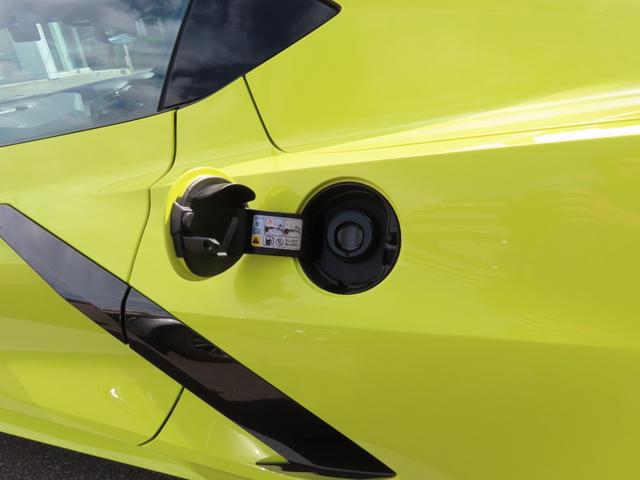 シボレーコルベット ２ＬＴ　リミテッドスポーツスタイルエディション　２０２３年モデル　７０周年記念モデル　　限定車　ワンオーナー　延長保証・延長メンテナンスプラン２年加入済み　純正ドラレコ付き　ＢＯＳＥ　メーカークラウドナビ　スエードシート　スエードステアリング（12枚目）