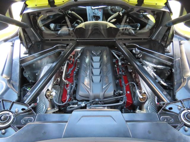 シボレーコルベット ２ＬＴ　リミテッドスポーツスタイルエディション　２０２３年モデル　７０周年記念モデル　　限定車　ワンオーナー　延長保証・延長メンテナンスプラン２年加入済み　純正ドラレコ付き　ＢＯＳＥ　メーカークラウドナビ　スエードシート　スエードステアリング（22枚目）