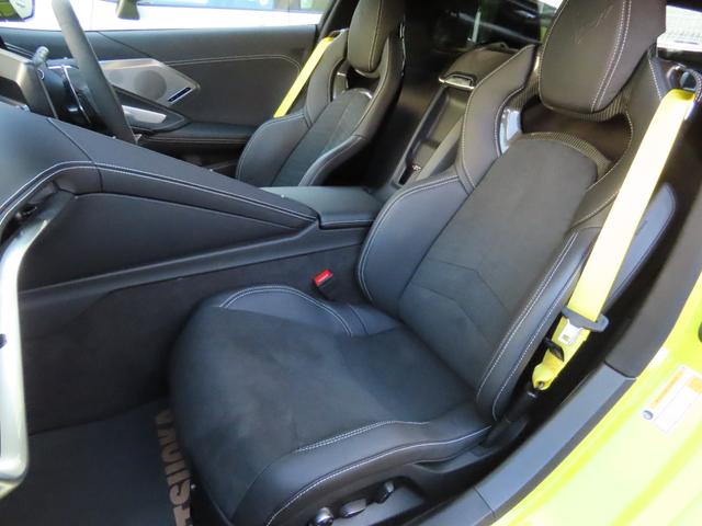 シボレーコルベット ２ＬＴ　リミテッドスポーツスタイルエディション　２０２３年モデル　７０周年記念モデル　　限定車　ワンオーナー　延長保証・延長メンテナンスプラン２年加入済み　純正ドラレコ付き　ＢＯＳＥ　メーカークラウドナビ　スエードシート　スエードステアリング（28枚目）