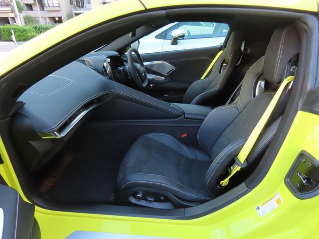 シボレーコルベット ２ＬＴ　リミテッドスポーツスタイルエディション　２０２３年モデル　７０周年記念モデル　　限定車　ワンオーナー　延長保証・延長メンテナンスプラン２年加入済み　純正ドラレコ付き　ＢＯＳＥ　メーカークラウドナビ　スエードシート　スエードステアリング（29枚目）