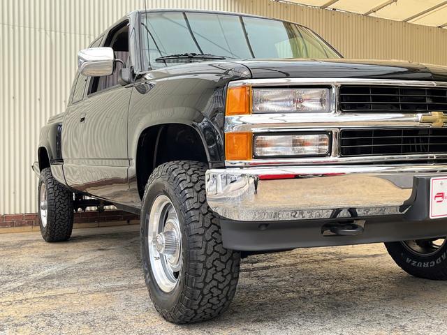 シボレー シボレーＫ－１５００ １９９４ｙモデル Ｚ７１ オフロードパッケージ ４ＷＤ エクステンドキャブ ステップサイドベッド 新品１７ＡＷ  337.0万円 平成5年(1993年) 愛知県 中古車