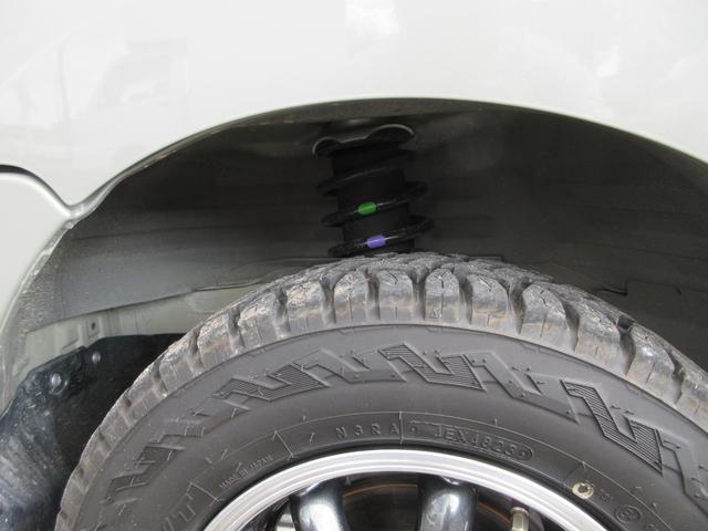 キャリイトラック KX 4WD/2インチリフトアップ/ブロックタイヤ/ロールバー/バンパーガード/ルーフキャリア/パナソニック7型ワイドナビ/デュアルカメラブレーキサポート/グー故障診断実施済み(10枚目)