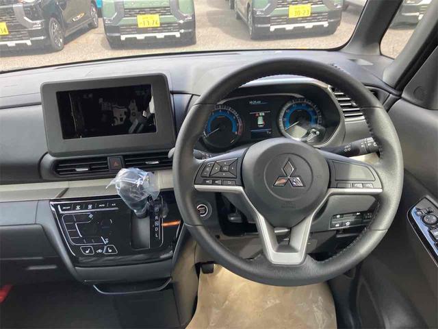 デリカミニ Ｇ　届け出済み未使用車　バックカメラ　両側スライド・片側電動　クリアランスソナー　レーンアシスト　衝突被害軽減システム　オートライト　ＬＥＤヘッドランプ　スマートキー　アイドリングストップ　電動格納ミラー（7枚目）