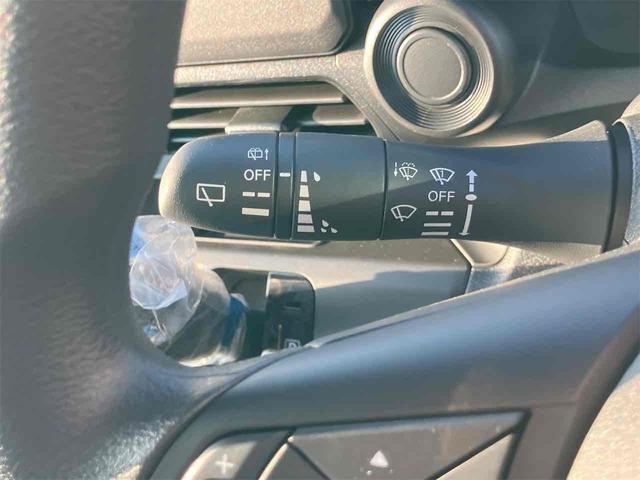 ｅＫワゴン Ｍ　届け出済み未使用車　バックカメラ　クリアランスソナー　レーンアシスト　衝突被害軽減システム　オートライト　アイドリングストップ　電動格納ミラー　シートヒーター　ベンチシート　ＣＶＴ　盗難防止システム（11枚目）