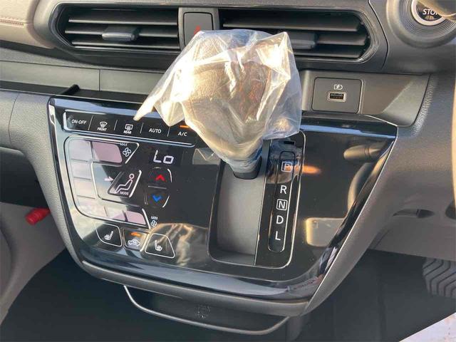 ｅＫワゴン Ｇ　届け出済み未使用車　バックカメラ　クリアランスソナー　レーンアシスト　衝突被害軽減システム　オートライト　スマートキー　アイドリングストップ　電動格納ミラー　シートヒーター　ベンチシート　ＣＶＴ（10枚目）