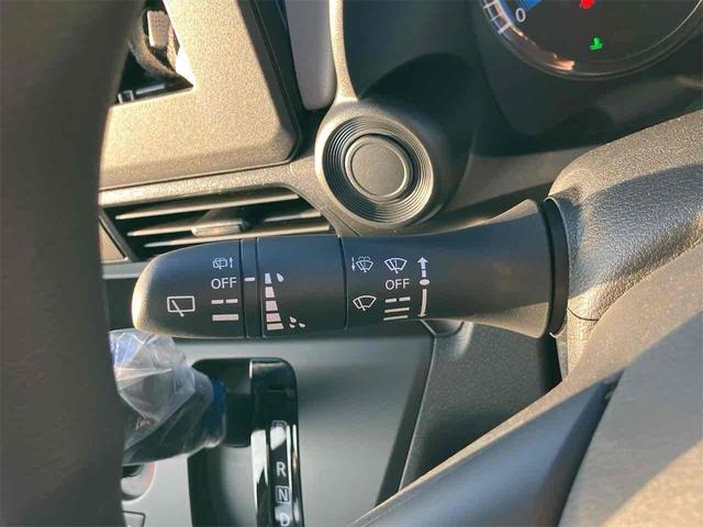 ｅＫワゴン Ｍ　届け出済み未使用車　バックカメラ　クリアランスソナー　レーンアシスト　衝突被害軽減システム　オートライト　キーレスエントリー　アイドリングストップ　電動格納ミラー　シートヒーター　ベンチシート　ＣＶＴ（12枚目）