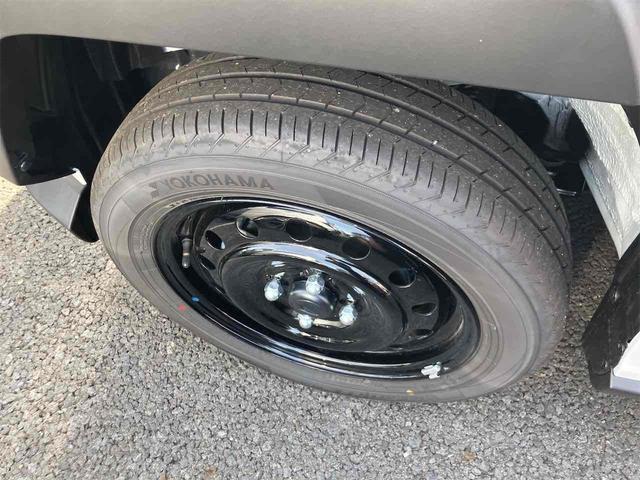 タフト Ｘ　届け出済み未使用車　バックカメラ　クリアランスソナー　衝突被害軽減システム　オートライト　ＬＥＤヘッドランプ　スマートキー　アイドリングストップ　電動格納ミラー　サンルーフ　ＣＶＴ　盗難防止システム（41枚目）