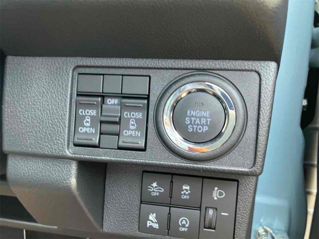 ムーヴキャンバス セオリーＸ　届け出済み未使用車　両側電動スライドドア　クリアランスソナー　衝突被害軽減システム　オートライト　スマートキー　アイドリングストップ　電動格納ミラー　ベンチシート　ＣＶＴ　盗難防止システム　ＡＢＳ（10枚目）