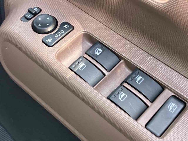 ムーヴキャンバス セオリーＸ　届け出済み未使用車　両側電動スライドドア　クリアランスソナー　衝突被害軽減システム　オートライト　スマートキー　アイドリングストップ　電動格納ミラー　ベンチシート　ＣＶＴ　盗難防止システム　ＡＢＳ（15枚目）