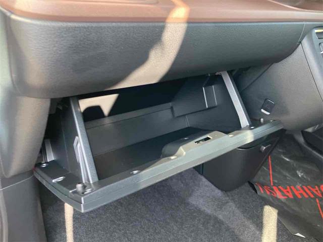 ムーヴキャンバス セオリーＸ　届け出済み未使用車　両側電動スライドドア　クリアランスソナー　衝突被害軽減システム　オートライト　スマートキー　アイドリングストップ　電動格納ミラー　ベンチシート　ＣＶＴ　盗難防止システム　ＡＢＳ（50枚目）