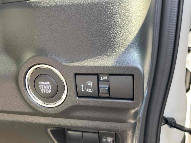 スペーシアカスタム ハイブリッドGS 届け出済み未使用車 両側スライド・片側電動 クリアランスソナー オートクルーズコントロール レーンアシスト 衝突被害軽減システム オートライト LEDヘッドランプ スマートキー アイドリングストップ(12枚目)