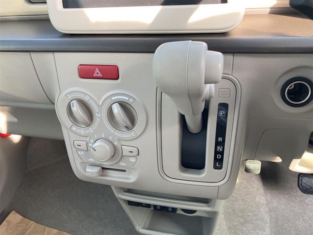 シフトレバー。ぜひ一度お客様の目で確認してください。