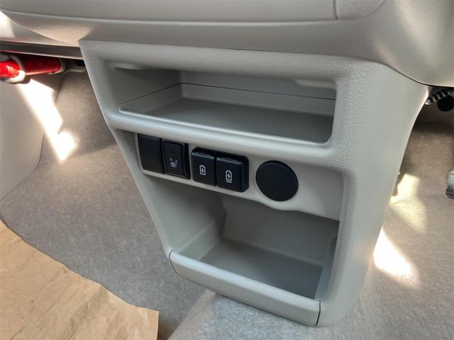 冬場や夏場はシートの心地が優れませんよね。上記のような課題をシートヒーターが解決します。どんなときでも快適にドライブが楽しめますね。