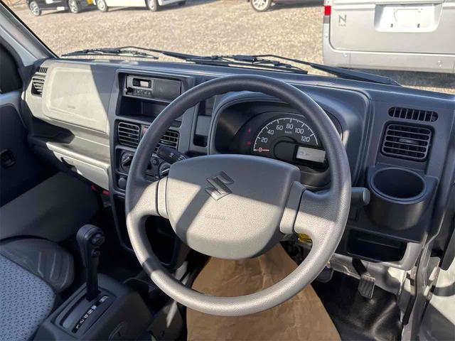 キャリイトラック KC 4WD 届け出済み未使用車 AT 衝突被害軽減システム クリアランスソナー レーンアシスト アイドリングストップ オートライト ESC エアコン パワーウィンドウ(6枚目)