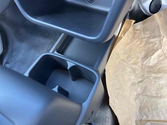 キャリイトラック KC 4WD 届け出済み未使用車 AT 衝突被害軽減システム クリアランスソナー レーンアシスト アイドリングストップ オートライト ESC エアコン パワーウィンドウ(15枚目)