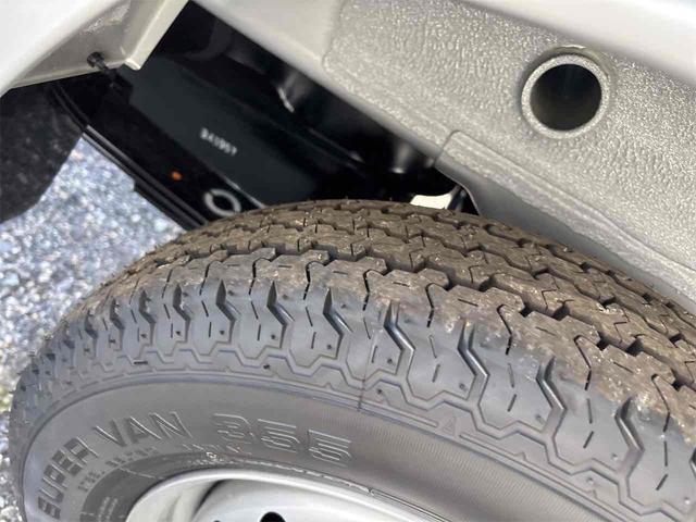 キャリイトラック KC 4WD 届け出済み未使用車 AT 衝突被害軽減システム クリアランスソナー レーンアシスト アイドリングストップ オートライト ESC エアコン パワーウィンドウ(32枚目)