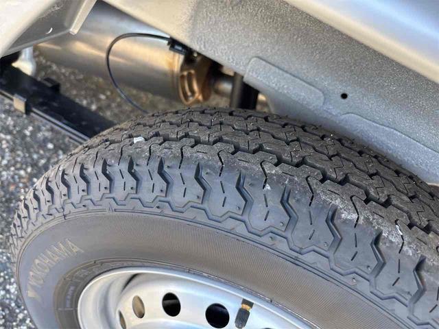 キャリイトラック KC 4WD 届け出済み未使用車 AT 衝突被害軽減システム クリアランスソナー レーンアシスト アイドリングストップ オートライト ESC エアコン パワーウィンドウ(36枚目)