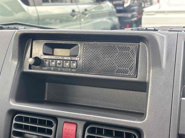 キャリイトラック KC 届け出済み未使用車 AT クリアランスソナー キーレスエントリー アイドリングストップ オートライト ESC エアコン パワーウィンドウ 運転席エアバッグ 助手席エアバッグ(7枚目)