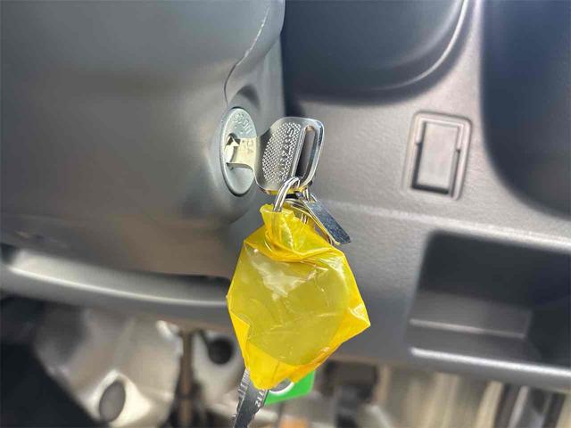 キャリイトラック KC 4WD 届け出済み未使用車 軽トラック AT 衝突被害軽減システム クリアランスソナー レーンアシスト アイドリングストップ オートライト ESC エアコン パワーウィンドウ(13枚目)