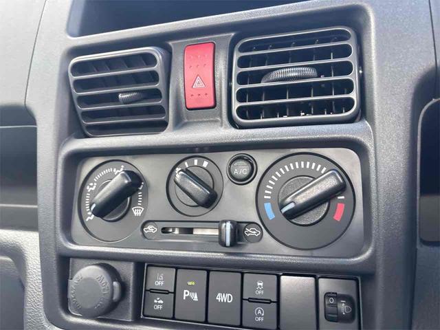 キャリイトラック KC 4WD 届け出済み未使用車 軽トラック AT 衝突被害軽減システム クリアランスソナー レーンアシスト アイドリングストップ オートライト ESC エアコン パワーウィンドウ(8枚目)