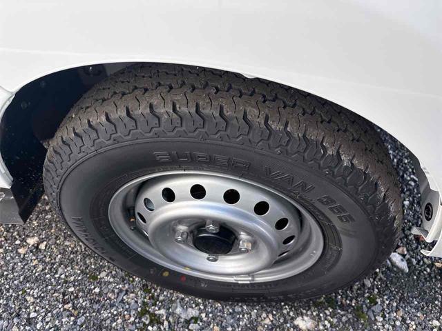 キャリイトラック KC 4WD 届け出済み未使用車 軽トラック AT 衝突被害軽減システム クリアランスソナー レーンアシスト アイドリングストップ オートライト ESC エアコン パワーウィンドウ(23枚目)