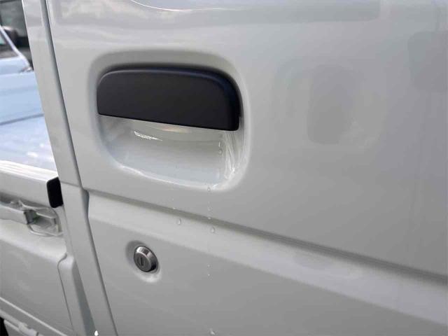 キャリイトラック KC 4WD 届け出済み未使用車 軽トラック AT 衝突被害軽減システム クリアランスソナー レーンアシスト アイドリングストップ オートライト ESC エアコン パワーウィンドウ(25枚目)