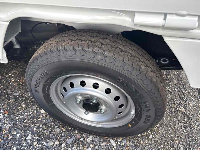 キャリイトラック KC 4WD 届け出済み未使用車 軽トラック AT 衝突被害軽減システム クリアランスソナー レーンアシスト アイドリングストップ オートライト ESC エアコン パワーウィンドウ(33枚目)