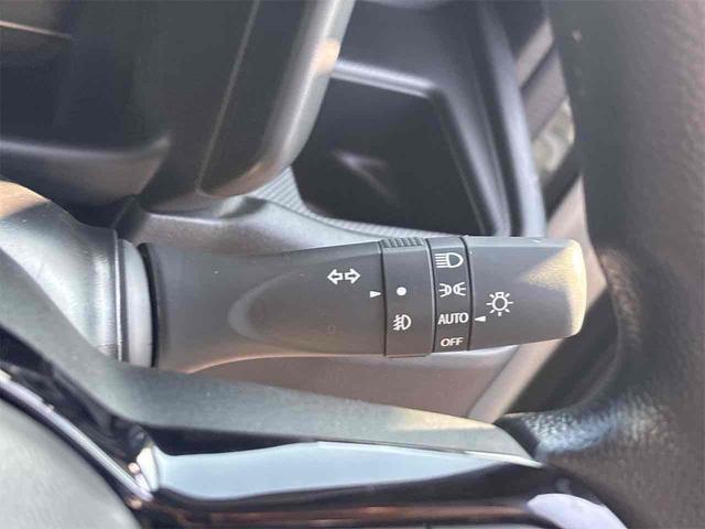 スペーシアカスタム ハイブリッドＧＳ　届け出済み未使用車　両側スライド・片側電動　クリアランスソナー　オートクルーズコントロール　レーンアシスト　衝突被害軽減システム　オートライト　ＬＥＤヘッドランプ　スマートキー　アイドリングストップ（12枚目）