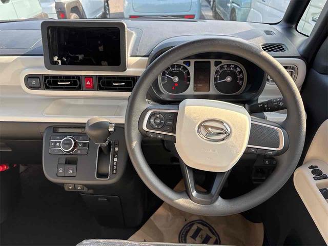 ムーヴキャンバス ストライプスＧ　届け出済み未使用車　バックカメラ　両側電動スライドドア　クリアランスソナー　レーンアシスト　衝突被害軽減システム　オートライト　ＬＥＤヘッドランプ　スマートキー　アイドリングストップ　電動格納ミラー（7枚目）