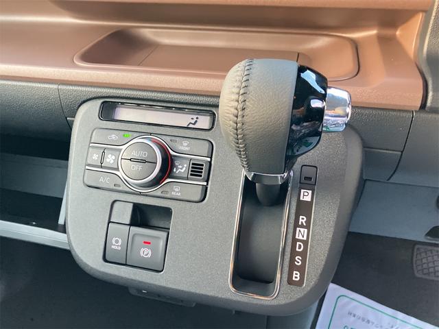 ムーヴキャンバス セオリーＧ　届け出済み未使用車　バックカメラ　両側電動スライドドア　クリアランスソナー　衝突被害軽減システム　オートライト　スマートキー　アイドリングストップ　電動格納ミラー　シートヒーター　ベンチシート　ＣＶＴ（9枚目）