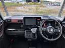 車を運転する際には運転席の存在は欠かせません。なのでしっかりとチェックしたいポイントですね。