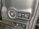 両側電動スライドドア装備!運転席よりボタン一つで開閉可能でございます。