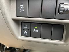 接触を未然に防ぐ、クリアランスソナー搭載です。車を守るためには必須のアイテムですね。 6