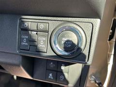 両側電動スライドドア装備！運転席よりボタン一つで開閉可能でございます。 7