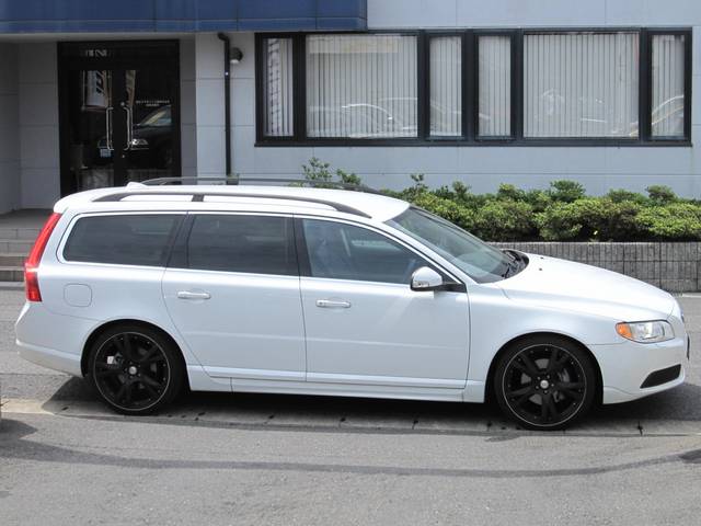 Ｖ７０ ２．５Ｔ　ＬＥ　ＥＲＳＴ２０ＡＷダウンサス　禁煙車（3枚目）